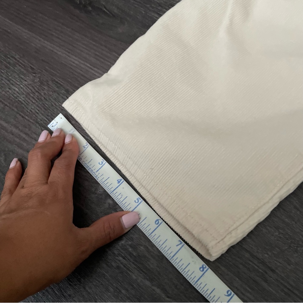 Levi's Off-White Baggy Corduroy Pants ( 28) - Picture 9 of 9